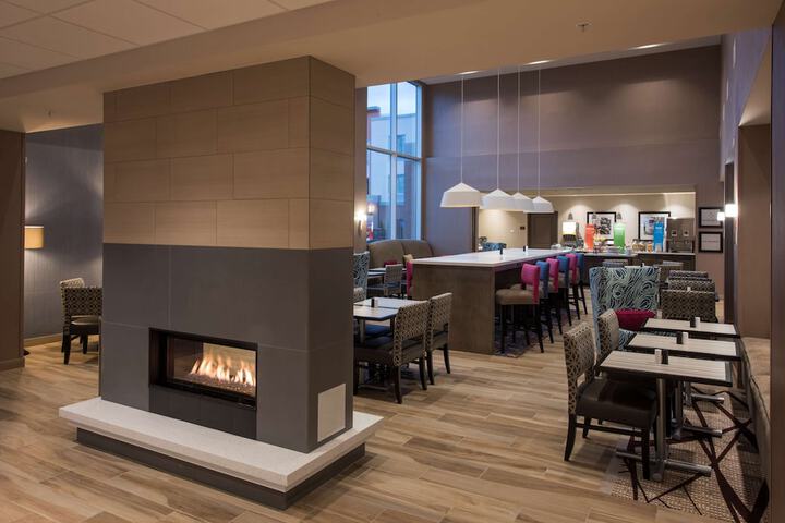 Hampton Inn & Suites Seattle / Redmond