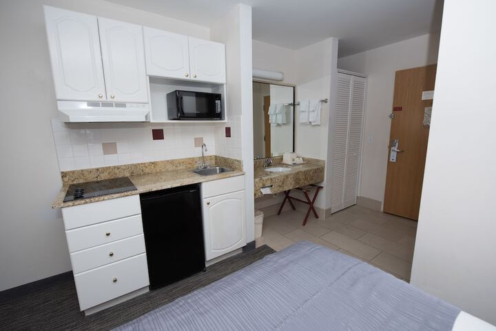 Room 21 of 32