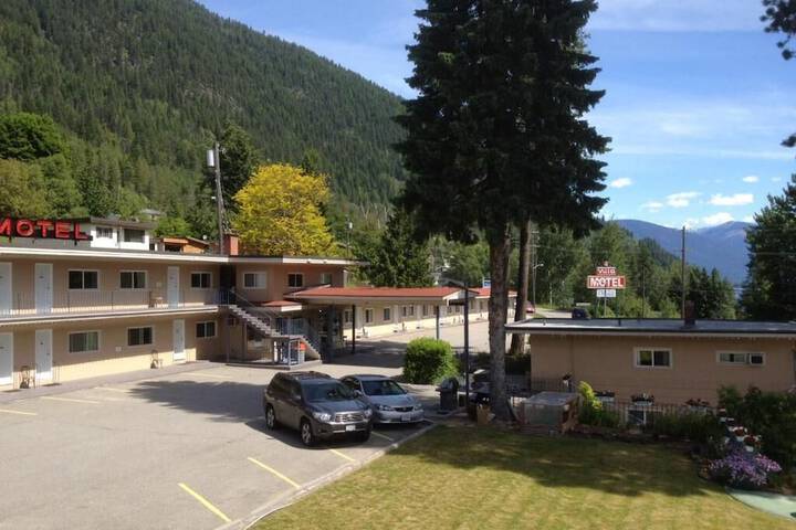 Hotel 7 of 153