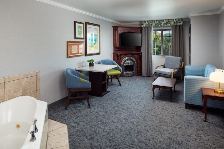 Irish Cottage Inn & Suites