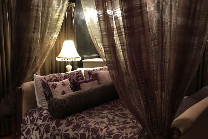 Room 37 of 70