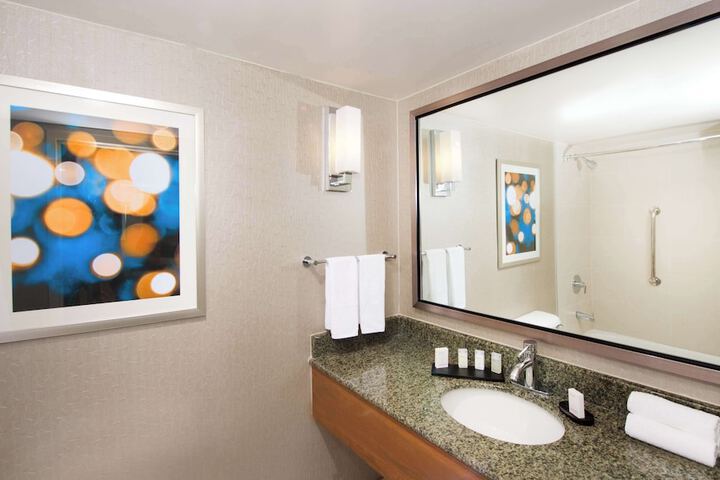 Room 21 of 46