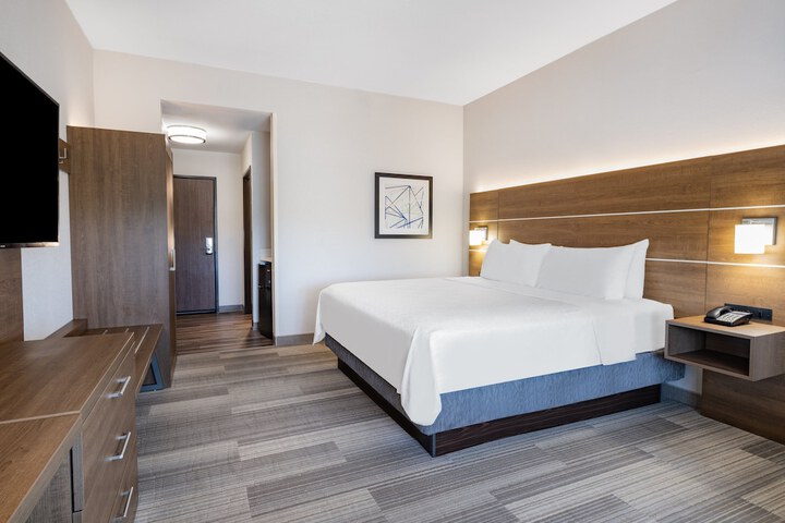Room 41 of 60