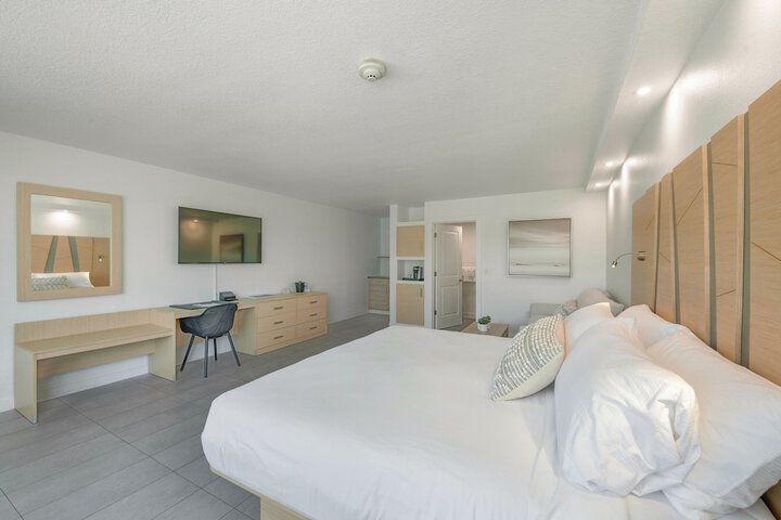 Casey Key Resorts - Mainland