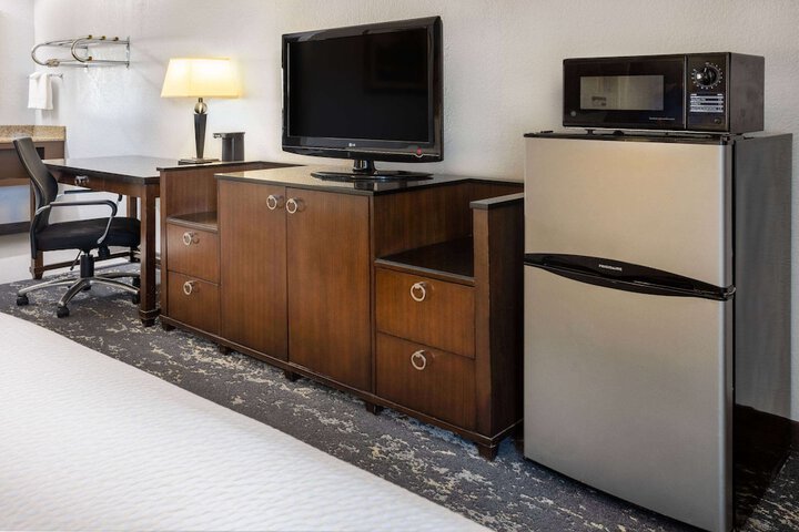 Room 2 of 22