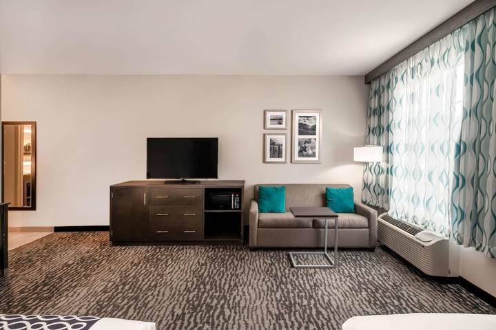 Room 25 of 54