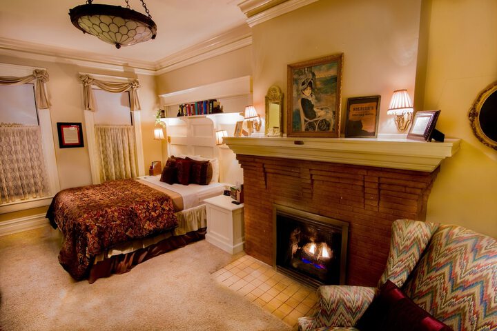 Room 10 of 48
