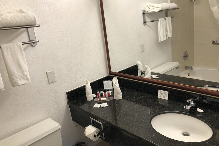 Room 21 of 36