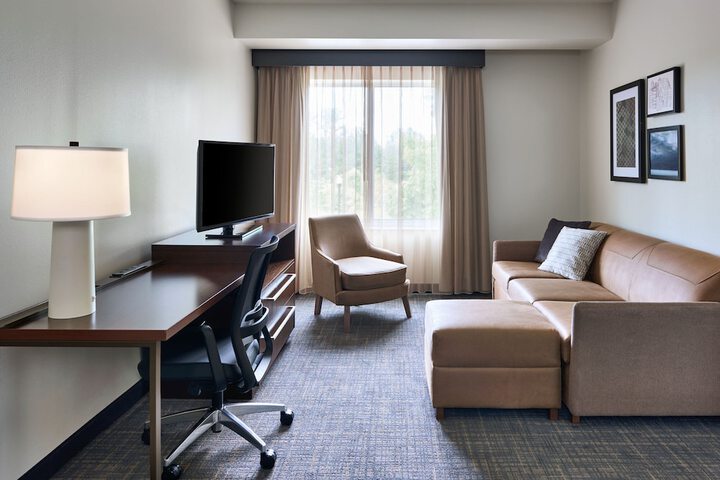 Room 28 of 40