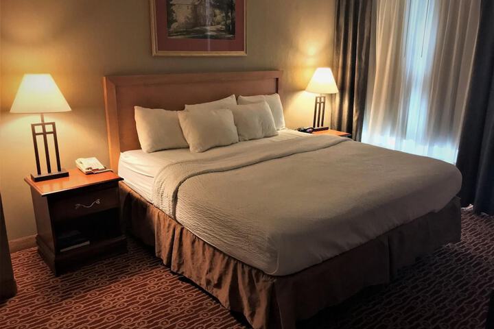Room 10 of 29