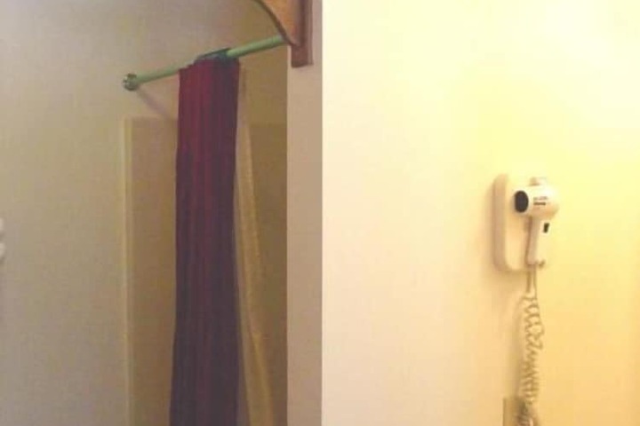 Room 47 of 95
