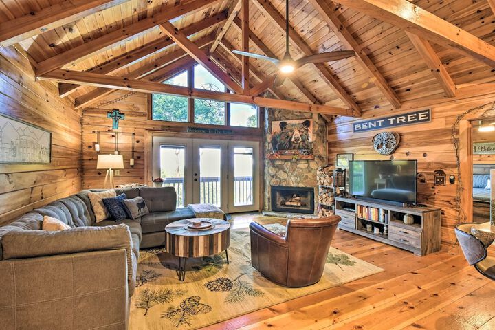 Bent Tree Cabin With Mountain & Lake Views!