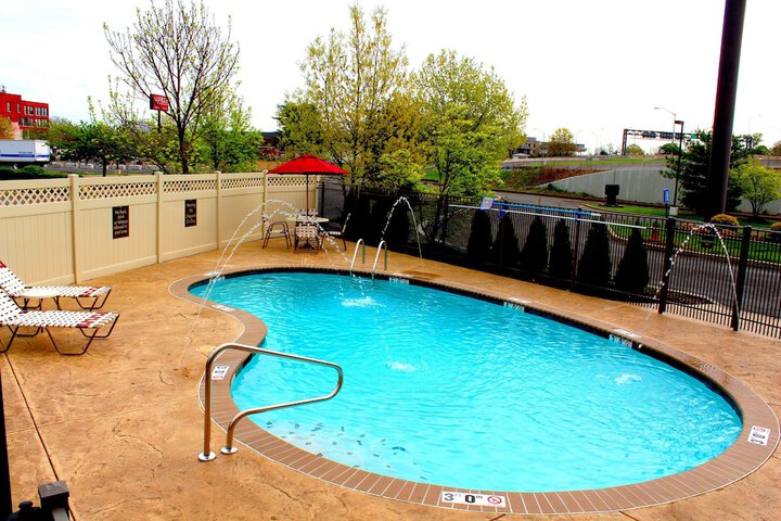 Pool 4 of 37