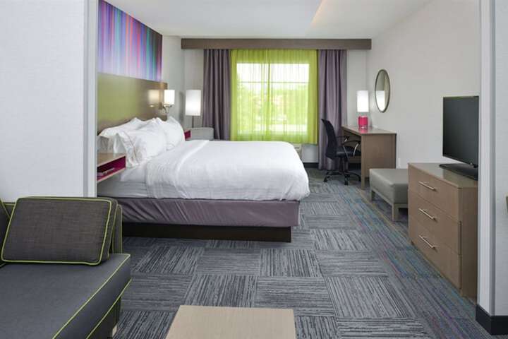 Holiday Inn Express & Suites Shippensburg by IHG