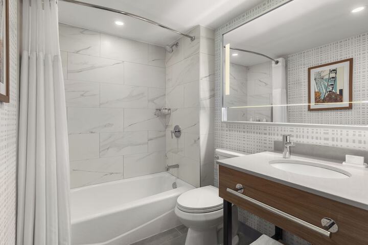 Hampton Inn by Hilton Montreal East Anjou