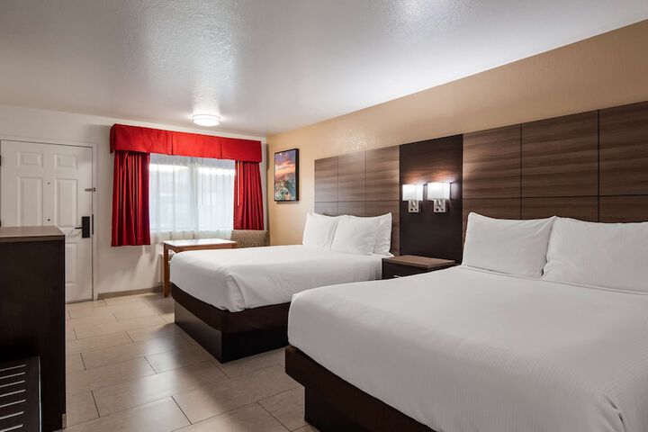 Room 32 of 35