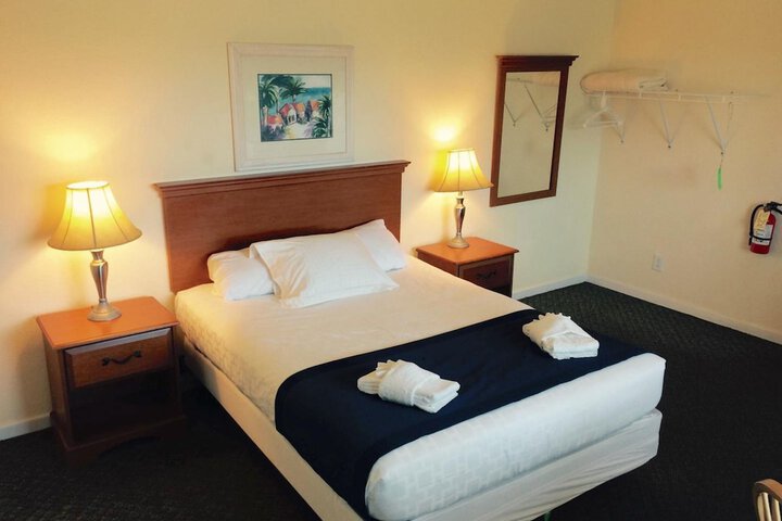 Room 27 of 48