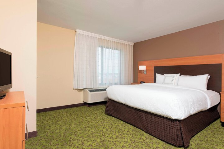 Room 21 of 34