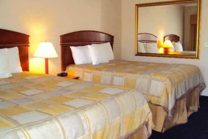 Room 12 of 19
