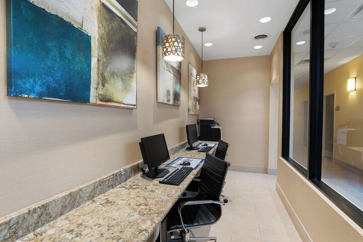 Business Center 21 of 21