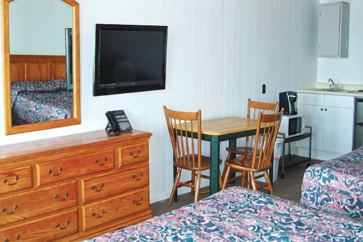Room 18 of 48