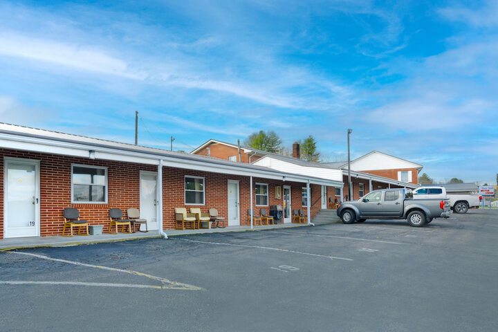 Knob Hill Motor Lodge – Hillsville