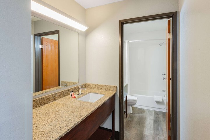 Room 14 of 26
