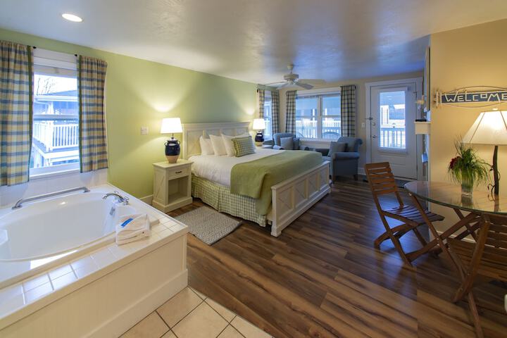 Room 119 of 177
