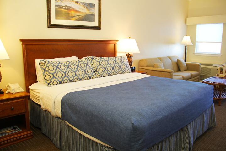 Room 34 of 107