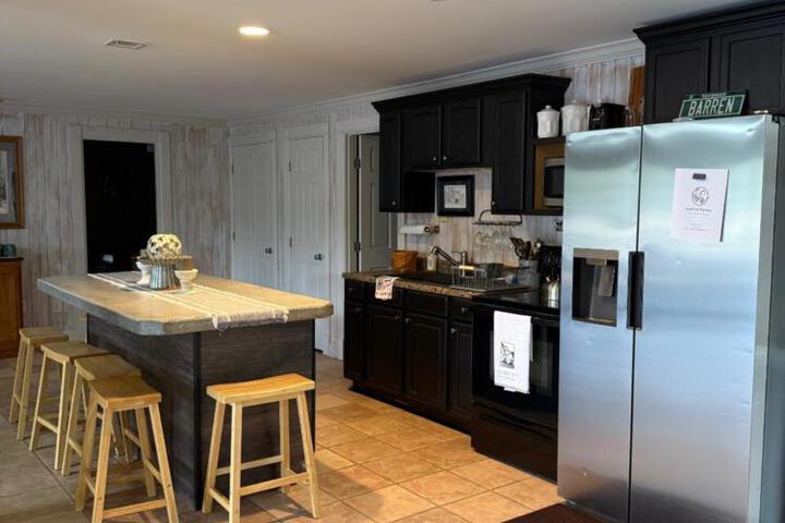 Barren Breeze Bed and Breakfast