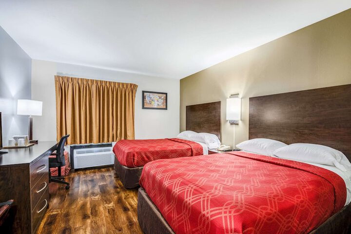 Room 8 of 27