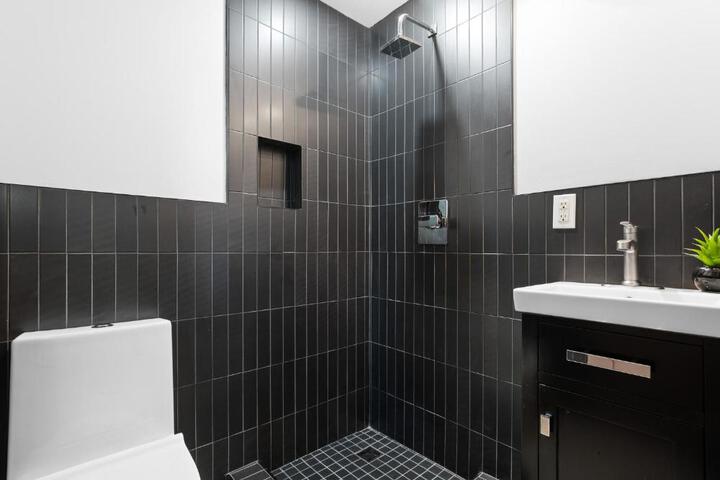 Bronze Suite