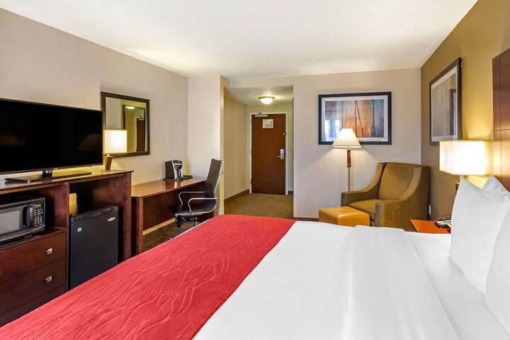Room 9 of 33