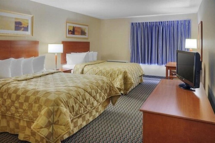 Room 14 of 37