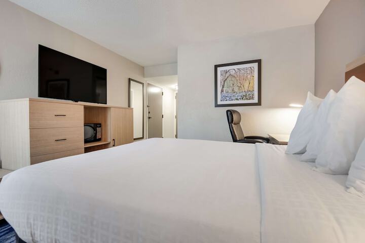 Room 20 of 33