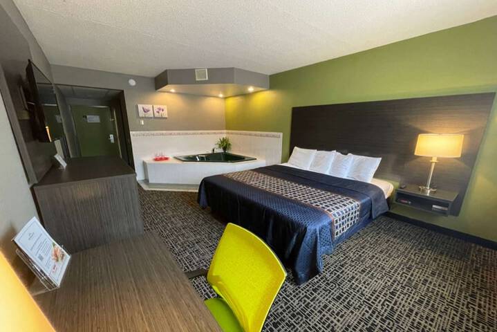 Room 35 of 60