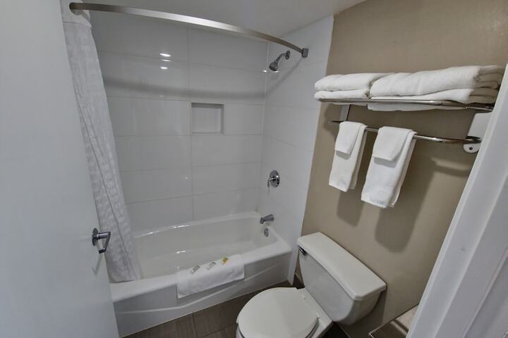 Room 47 of 65