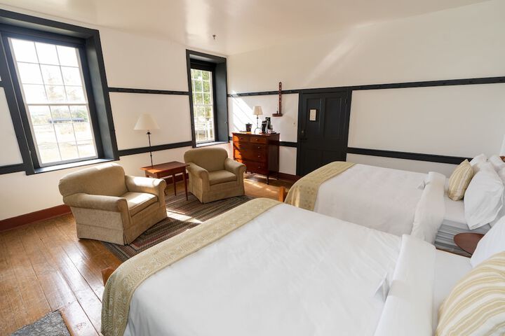 Room 8 of 72