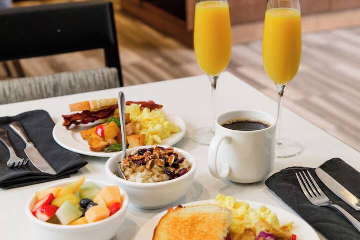 Breakfast/Coffee Service 32 of 33