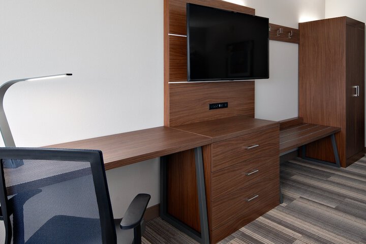 Room 14 of 39