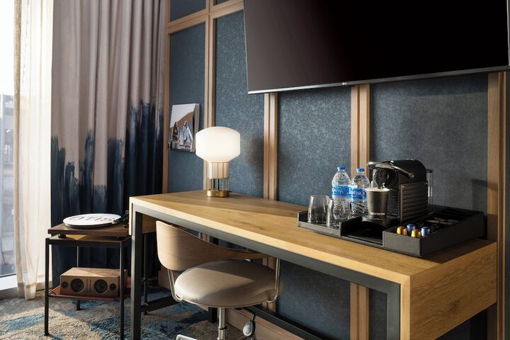 Room 82 of 160