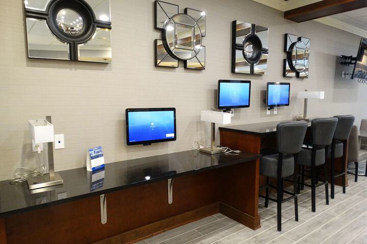 Business Center 45 of 46