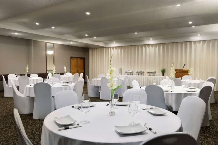 Ballroom/Hall 37 of 39