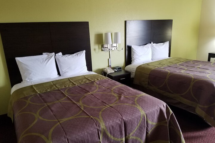 Room 11 of 22