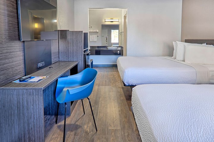 Motel 6 Lancaster CA