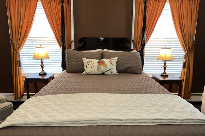 Baldwinsville B & B