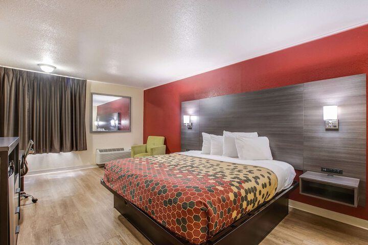 Room 17 of 20