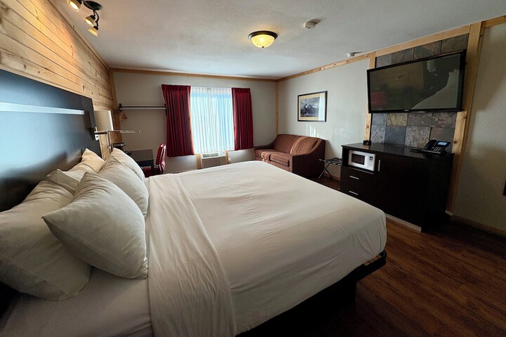 Americas Best Value Inn Wall