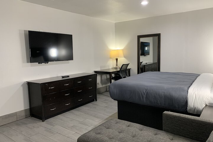 Room 11 of 36