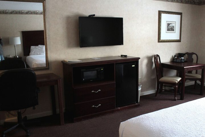 Room 6 of 23